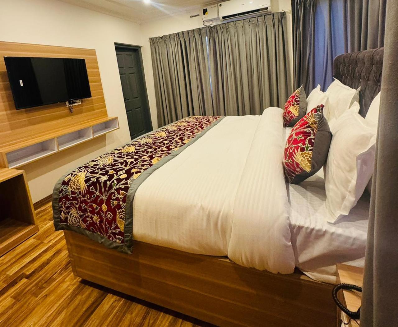 De Elaaf The Luxury Stay Srīnagar Exterior foto